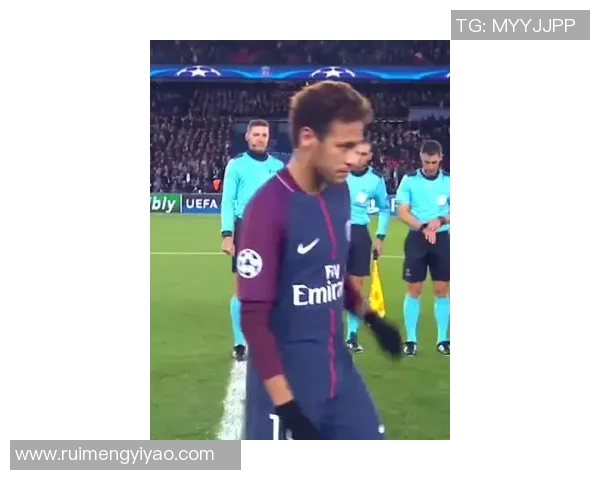 C罗的精彩瞬间足球明星的魅力与成就照片集锦