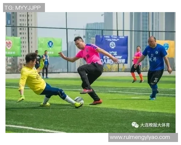 南京足球队在城市联赛中的灵活性表现分析与点评